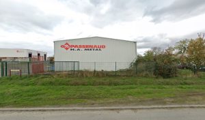Votre épaviste ouvert à proximité Passenaud H.A. Metal situé à Savigny-en-Véron (37420) en Centre-Val de Loire est un expert de l&rsquo;automobile disponible pour la récupération et le rachat de votre voiture dans le département Indre-et-Loire. Cette Service de gestion des [&hellip;]