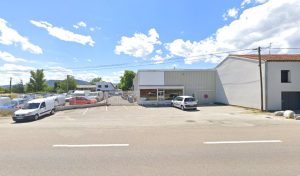 Votre épaviste ouvert à proximité AUTO PIECES Jean Bernard situé à Bourg-lès-Valence (26500) en Auvergne-Rhône-Alpes est un expert de l&rsquo;automobile disponible pour la récupération et le rachat de votre voiture dans le département Drôme. Cette Magasin de pièces de rechange [&hellip;]